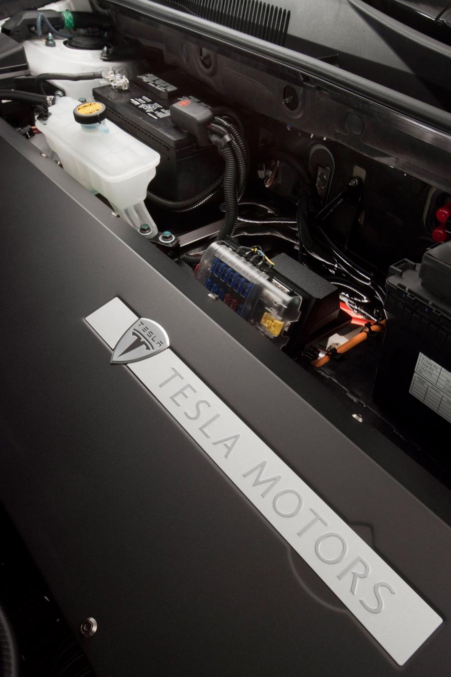  Toyota RAV4 EV Concept 2010 года  (фото 25 из 48)